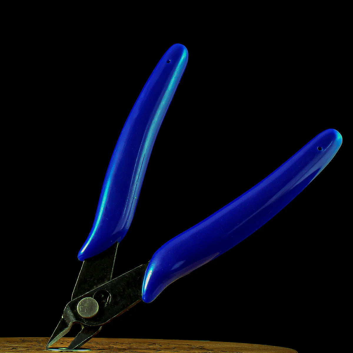 Shears by Coils by Scott